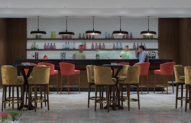 Crystal Inn Hotel - Alamein (Adults Only) 엘 알라메인 외부 사진 The bar at the lounge