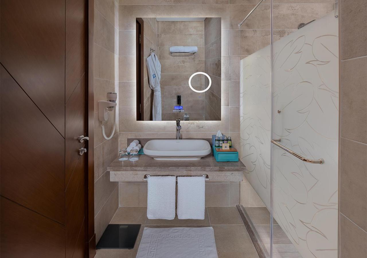 Crystal Inn Hotel - Alamein (Adults Only) 엘 알라메인 외부 사진 Bathroom