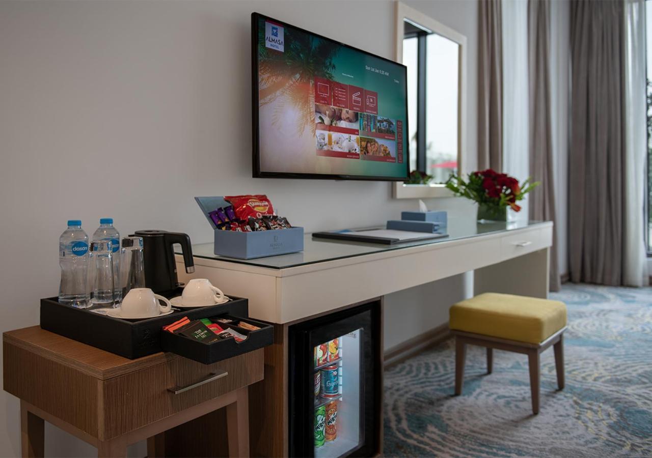 Crystal Inn Hotel - Alamein (Adults Only) 엘 알라메인 외부 사진 A hotel room with a mini-bar